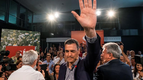 El candidato del PSOE a la presidencia del gobierno, Pedro Sánchez, durante el acto de precampaña en Las Palmas de Gran Canaria. EFE/Ángel Medina G.