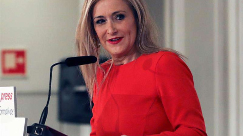 Cristina Cifuentes durante su intervención en el desayuno informativo. | BALLESTEROS (EFE)