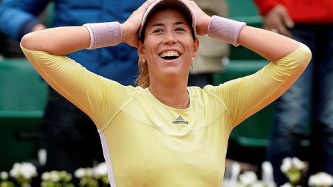 La española Garbiñe Muguruza celebra su victoria ante la australiana Samantha Stosur. /EFE-Etienne Laurent