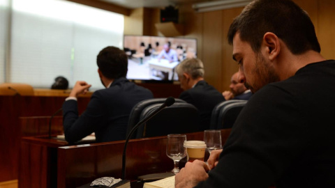 El diputado regional de Podemos Ramón Espinar, durante la comparecencia de Francisco Granados por videoconferencia. E.P.