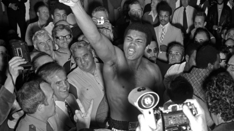 Mohamed Ali/Cassius tras su combate  contra Joe Bugneren el  Caesars Palace de las Las Vegas, el 14 de febrero de 1973. EFE/EPA/LAS VEGAS NEWS BUREAU