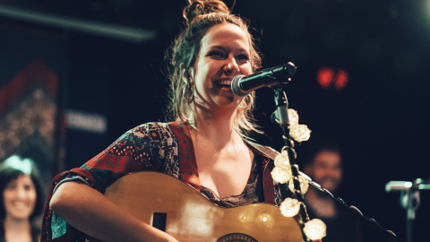 La cantautora Mabel Flores.