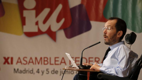 secretario de Organización de Podemos, Pablo Echenique, en la Asamblea de Izquierda Unida. EFE/Fernando Alvarado