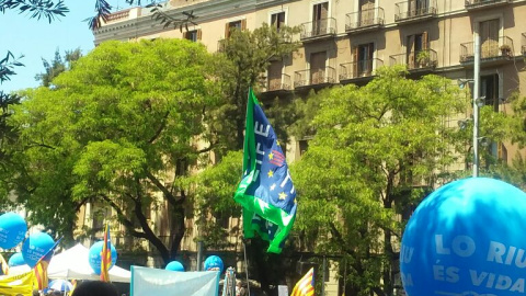 Imagen de la manifestación en Barcelona convocada por la Plataforma en Defensa del Ebro contra el Plan Hidrológico de la Cuenca del Ebro.