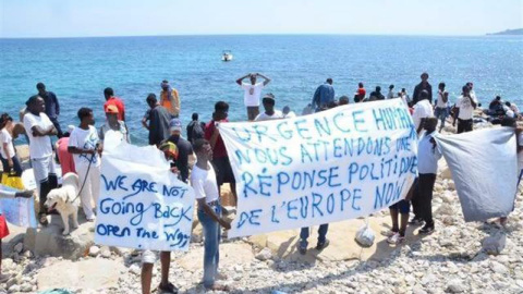 Protesta de los inmigrantes bloqueados en Ventimiglia. - EFE