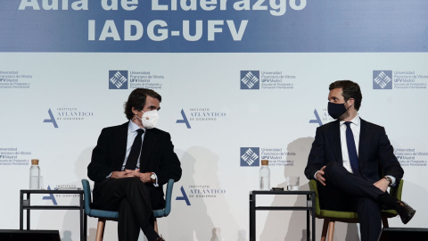 El líder del PP, Pablo Casado, junto al expresidente José María Aznar.