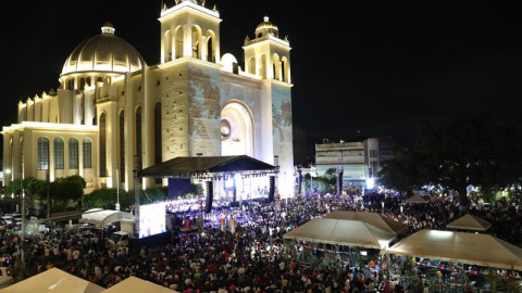 a Catedral de San Salvador durante la canonización. EFE