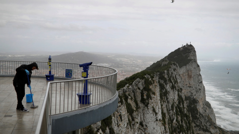 Mirador en Gibraltar, junto al Peñón. REUTERS