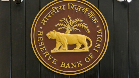 El logo de del Banco de la Reserva de la India (RBI, en sus siglas en inglés), en su sede en Mumbai. REUTERS/Francis Mascarenhas