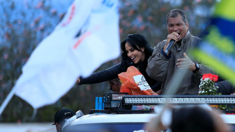 El expresidente ecuatoriano Rafael Correa en un mitin el jueves en Quito. EFE/José Jácome