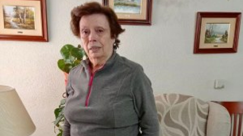 La vacuna pone fin a la soledad de Piedad: anciana, aislada y casi ciega y sorda durante el primer año de pandemia