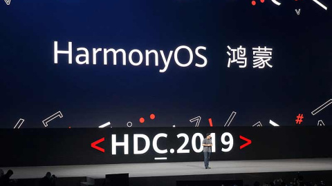 Richard Yu, consejero delegado de consumo de Huawei, presenta HarmonyOS en Dongguan, (China). REUTERS