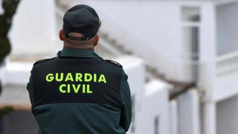 La Guardia Civil ha detenido a los cuatro presuntos culpables de agredir sexualmente a una mujer discapacitada - EFE