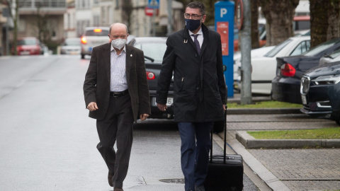 El expresidente de la CHMS y exconcejal de Urbanismo de Lugo, Francisco Fernández Liñares (izquierda).