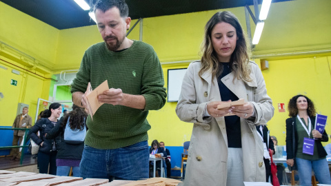 Pablo Iglesias e Irene Montero votando en La Navata (Madrid) en las pasadas elecciones autonómicas y municipales el 28 de mayo de 2023.