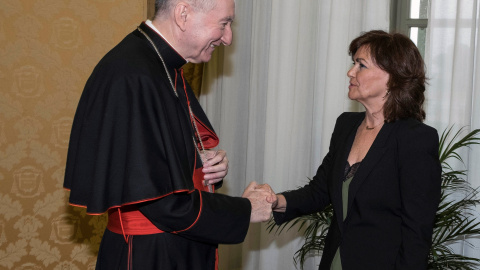 La vicepresidenta del Gobierno, Carmen Calvo, con el secretario de Estado vaticano, Pietro Parolin. EFE/Presidencia del Gobierno