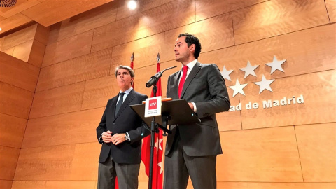 El presidente de la Comunidad de Madrid, Ángel Garrido (i.), y el portavoz de Ciudadanos en la Asamblea de Madrid, Ignacio Aguado (d.) E.P.