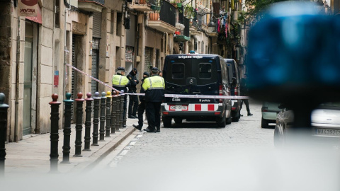 Desplegament d'agents de Mossos d'Esquadra i Guàrdia Urbana al centre de Barcelona / Joel Kashila