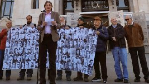 Los versos de Miguel Hernández resuenan en Cibeles frente al "sectarismo" de Almeida