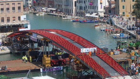 Vista del arco central del puente de Calatrava en Venecia, en agosto del año pasado.