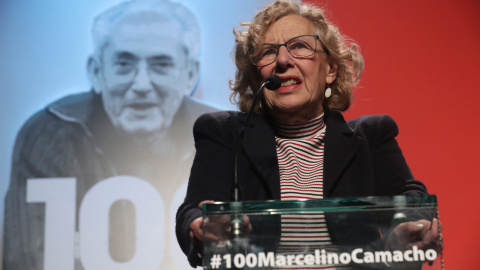 La alcaldesa de Madrid, Manuela Carmena, durante su intervención en el acto con motivo del centenario de Marcelino Camacho, celebrado en la sede de CCOO. EFE/Zipi