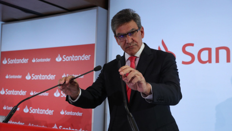 El consejero delegado del Banco Santander, José Antonio Álvarez, durante una rueda de prensa para presenta sus resultados del tercer trimestre del banco. EFE/ZIPI