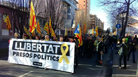 Confluència a Girona de les columnes de la marxa groga