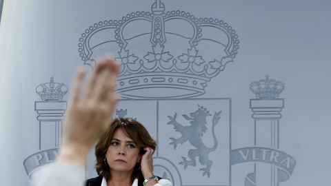 La ministra de Justicia, Dolores Delgado, durante la rueda de prensa celebrada tras la reunión del Consejo de Ministros. EFE/Javier Lizón