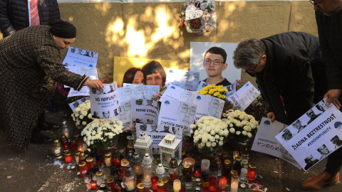 El memorial celebrado en Bratislava en memoria de Ján Kuciak y su prometida.