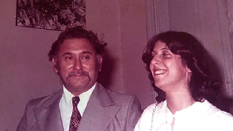 Laura Delgadillo, con su padre, el día de su boda.