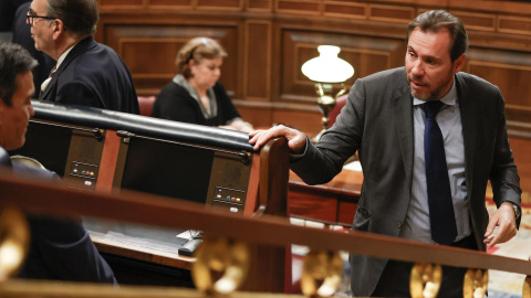 El diputado socialista Óscar Puente en la segunda jornada del debate de investidura del candidato Alberto Núñez Feijóo en el Congreso este miércoles