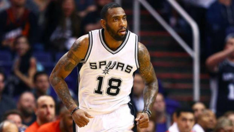 El exjugador NBA Rasual Butler .