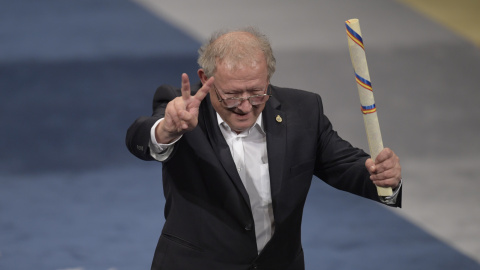 El periodista y escritor polaco Adam Michnik, Premio Princesa de Asturias de Comunicación y Humanidades, durante la ceremonia de entrega de la 42 edición de los Premios Princesa de Asturias celebrada este viernes en el Teatro Campoamor de O