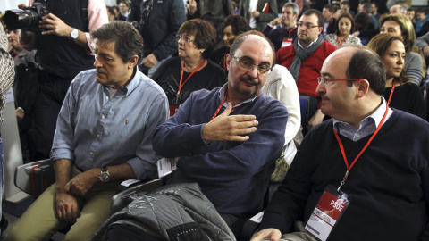 Los dirigentes socialistas Javier Fernández, Javier Lambán y Miquel Iceta, en una reunión del Comité Federal del PSOE. EFE