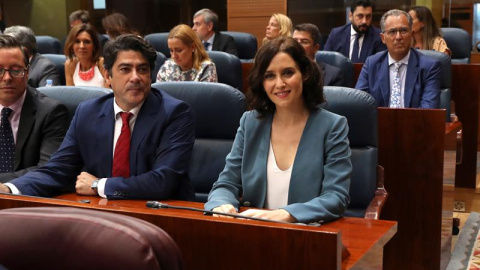 David Pérez e Isabel Díaz Ayuso, hace unos días en la Asamblea de Madrid. EFE/ JJ Guillén