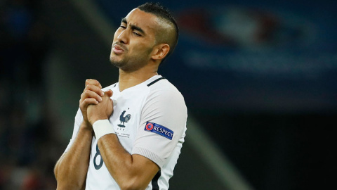 Payet se lamenta en un momento del partido contra Suiza. REUTERS/Gonzalo Fuentes