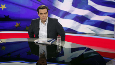 El primer ministro griego, Alexis Tsipras, en la televisión estatal ERT. / EFE