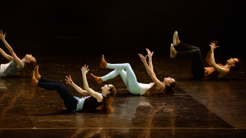 Bailarinas de la Bordeaux National Opera danzan al estilo Gaga.- AFP (REGINE LAMOTHE)