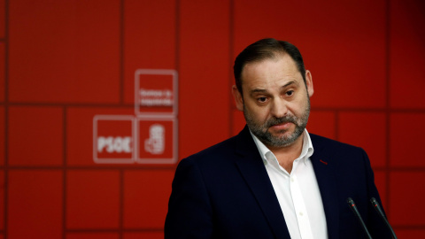 El secretario de Organización del PSOE, José Luis Ábalos, durante su comparecencia para valorar los resultados de las Elecciones de Andalucía, en la sede del PSOE en Madrid. EFE/Emilio Naranjo