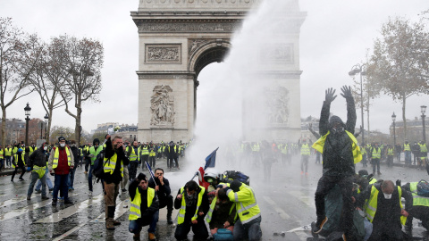 Manifestantes de los 'chalecos amarillos' en Francia - REUTERS/Stephane Mahe