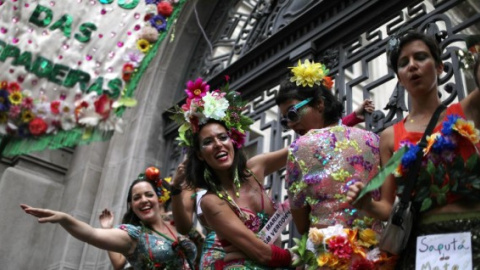 Cuatro mujeres en el carnaval de Río de Janeiro, Brasil. REUTERS