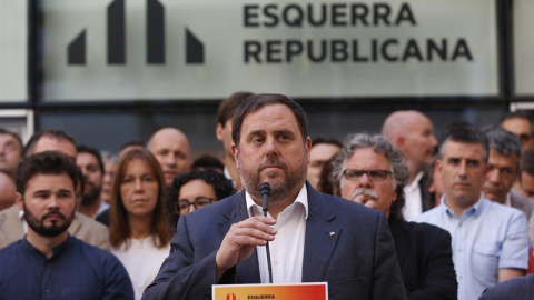 El presidente de ERC y vicepresidente del Govern, Oriol Junqueras, durante la rueda de prensa de hoy. /EFE