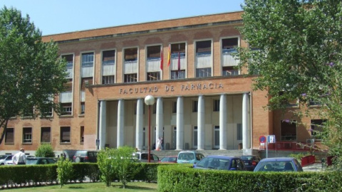 Fachada de la Universidad Complutense de Madrid. EFE