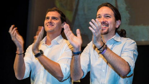 Los candidatos a la presidencia del Gobierno de Ciudadanos, Albert Rivera, y de Podemos, Pablo Iglesias, antes de debate electoral que ha organizado la Universidad Carlos III de Madrid. EFE/Emilio Naranjo