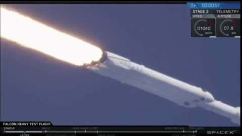 Space X lanza un Tesla al espacio 