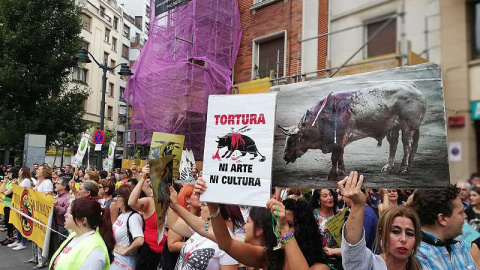 Momento de la concentración antitaurina en Bilbao. D.A