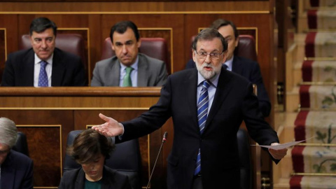 El jefe del Ejecutivo, Mariano Rajoy, durante su intervención en la sesión de control al Gobierno, en el Congreso de los Diputados. EFE/ Juan Carlos Hidalgo