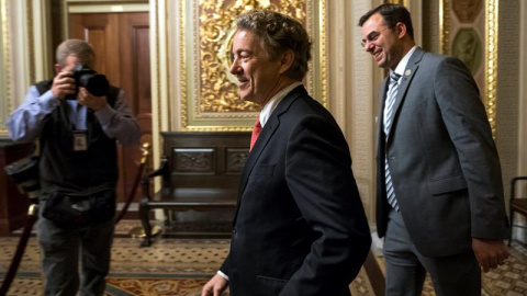 El senador republicano de Kentucky Rand Paul y el representante republicano de Michigan Justin Amash. - EFE