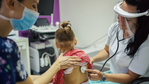 Sanidad cree que Cantabria está en "el pico" de la bronquiolitis, que tiene ocho niños en intensivos