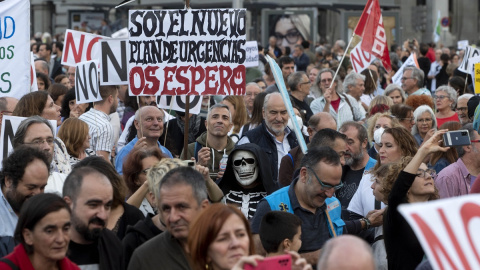 22/10/2022 Miles de personas, durante la manifestación por la sanidad pública en Madrid y contra el plan para las Urgencias extrahospitalarias del Gobierno de Ayuso